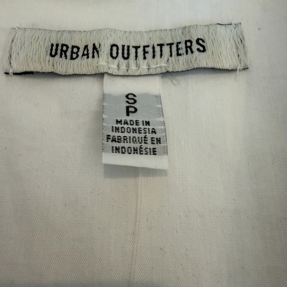 NEW! Urban Outfitters Party Girl Cotton-Blend Button Down Sleeveless Top Small - Picture 12 of 14
